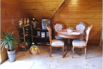 Slowakije Privát Uhorská Ves, Exterieur